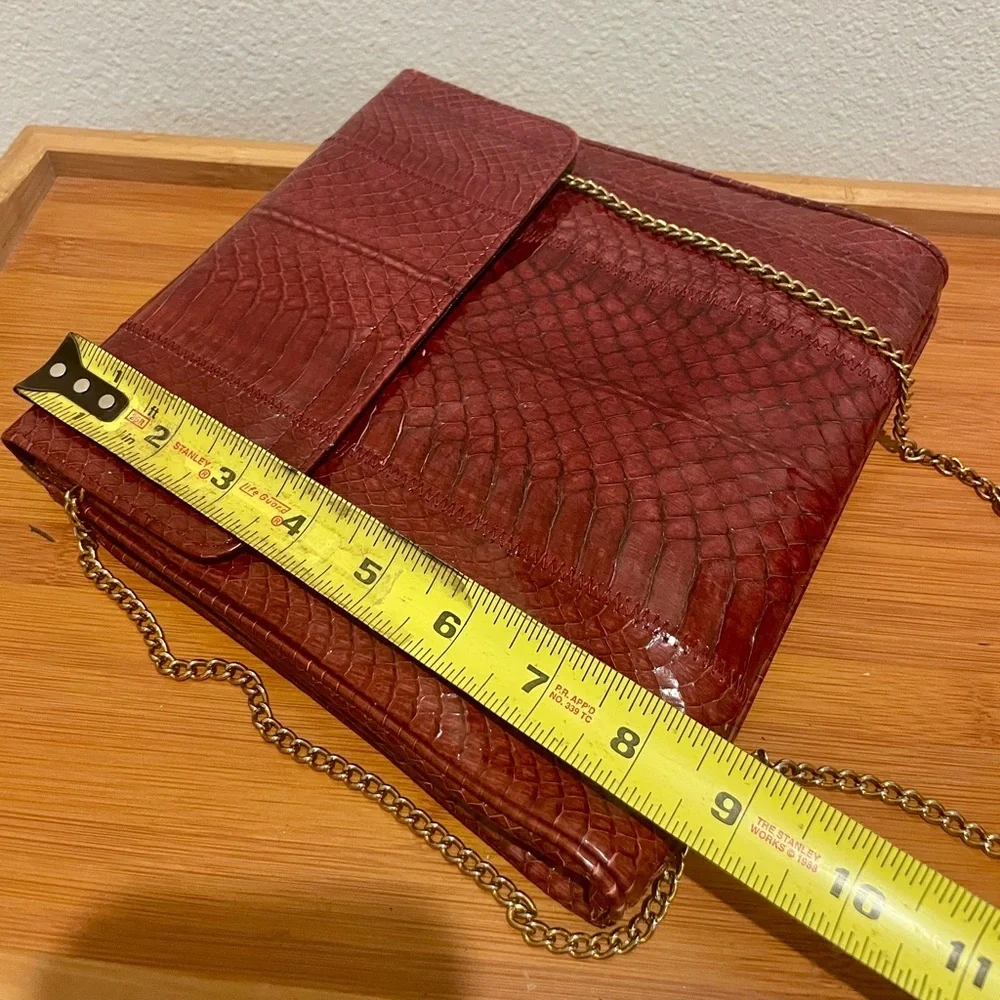 VTG 70’s Genuine Snakeskin Clutch Shoulder Bag Red Gold chain strap Flap LUXURY - Picture 2 of 15